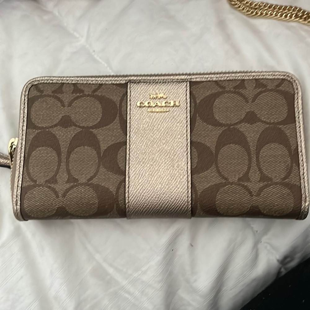 Coach wallet. Great condition -hardly used.